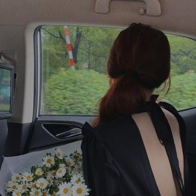 离婚后，她当场闪婚亿万富翁